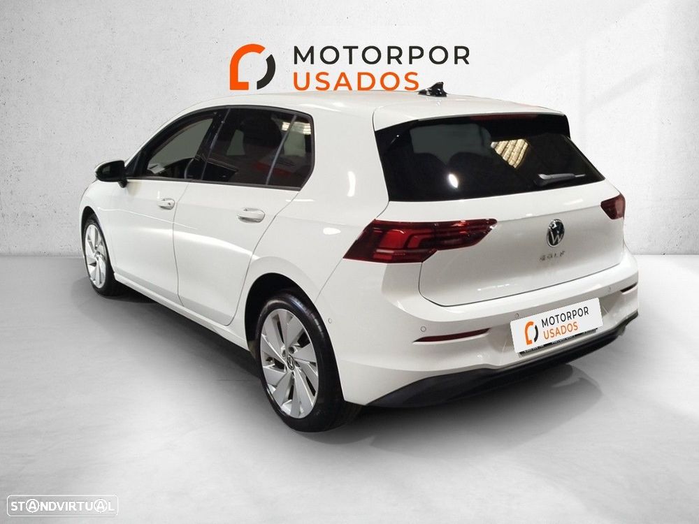 Volkswagen Golf 1.5 TSI Urban — fotografia 7