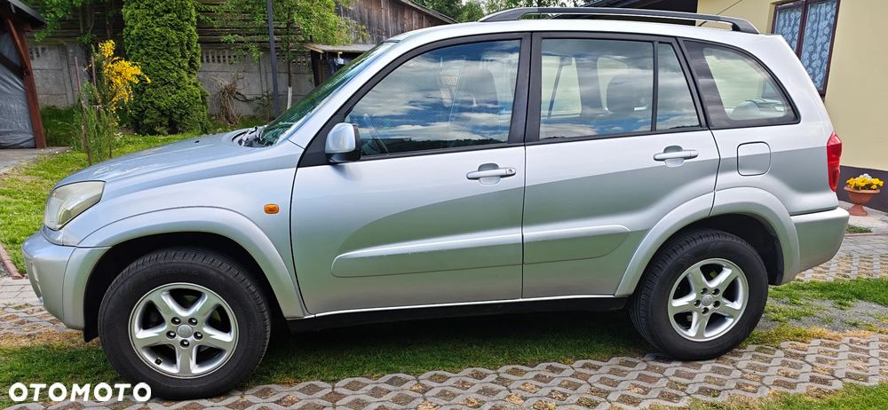 Toyota RAV4 - 4