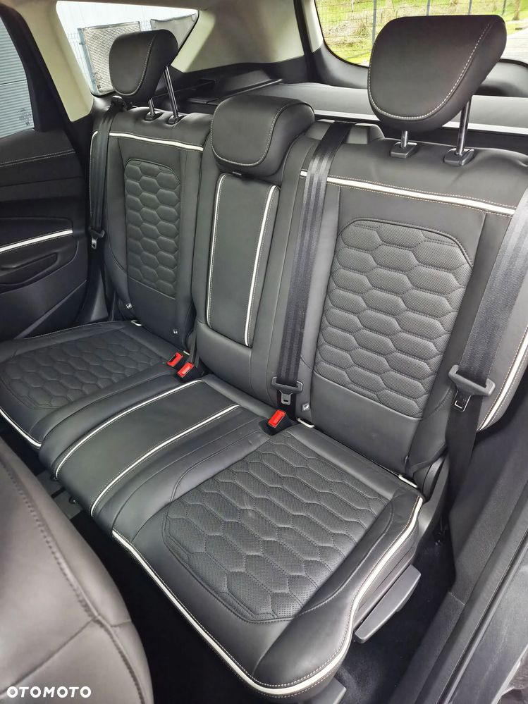 Ford Kuga 1.5 EcoBoost 4x4 Vignale - 30