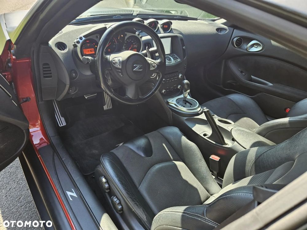 Nissan 370 Z - 7