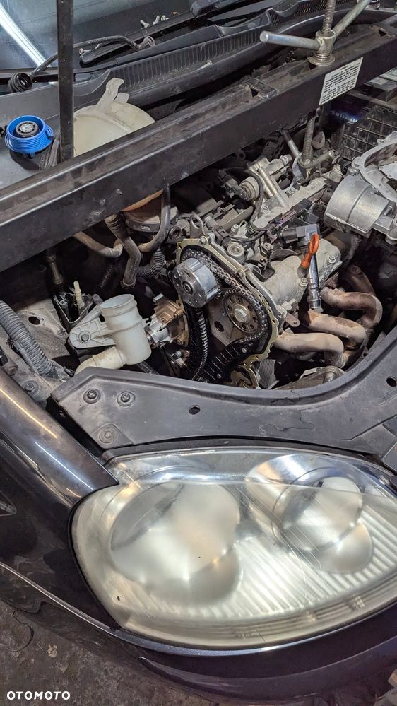 Volkswagen Golf 1.6 FSI Comfortline - 12