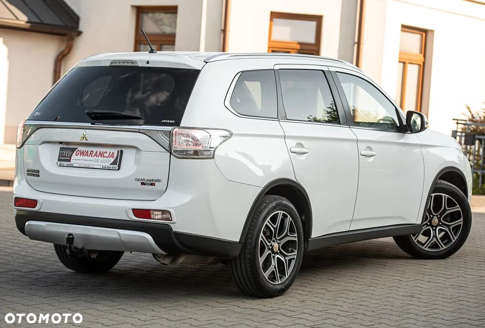 Mitsubishi Outlander - 13