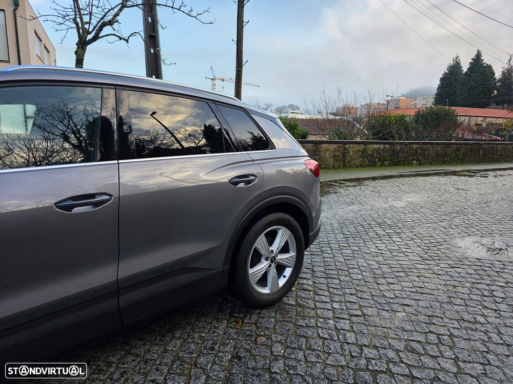 Audi Q4 e-tron 45 quattro - 5