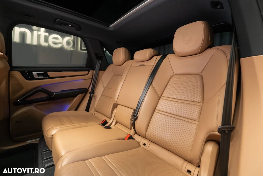 Porsche Cayenne - 31
