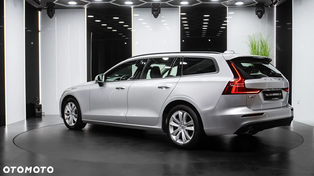 Volvo V60 B4 D Momentum Pro - 5