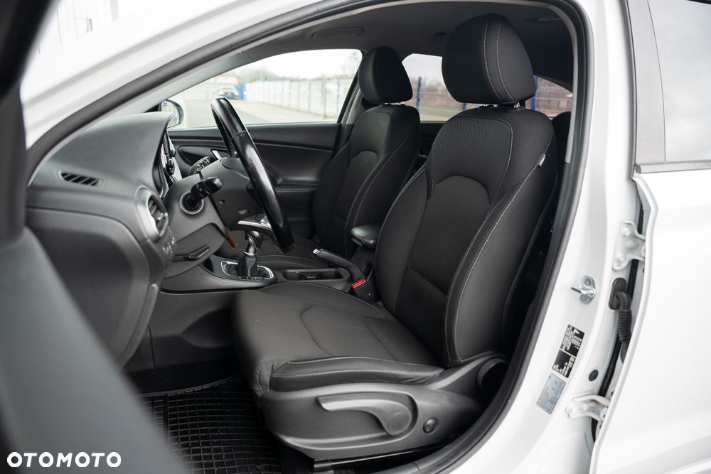 Hyundai i30 1.6 D Style - 25