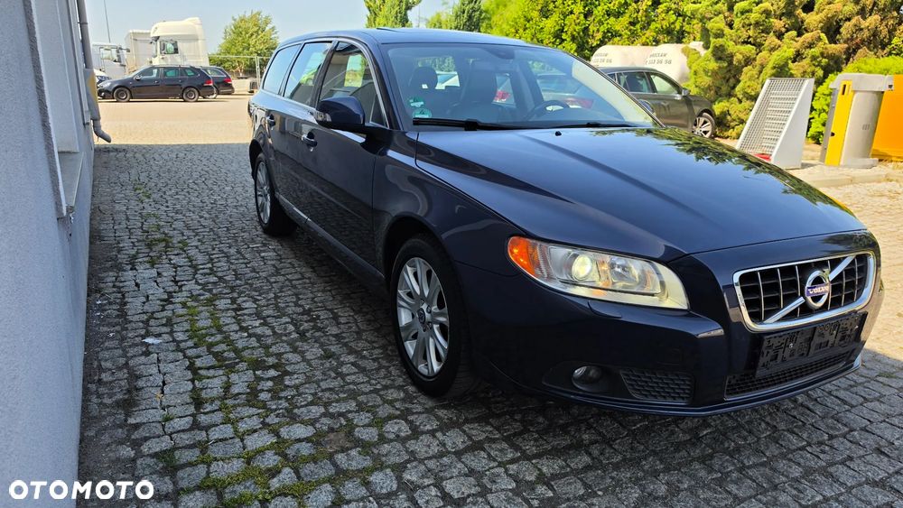 Volvo V70 2.5T Momentum - 4