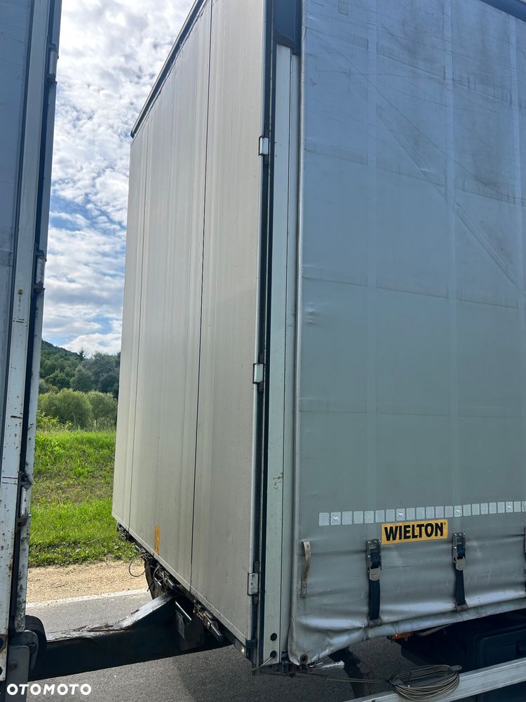 Mercedes-Benz Actros - 9