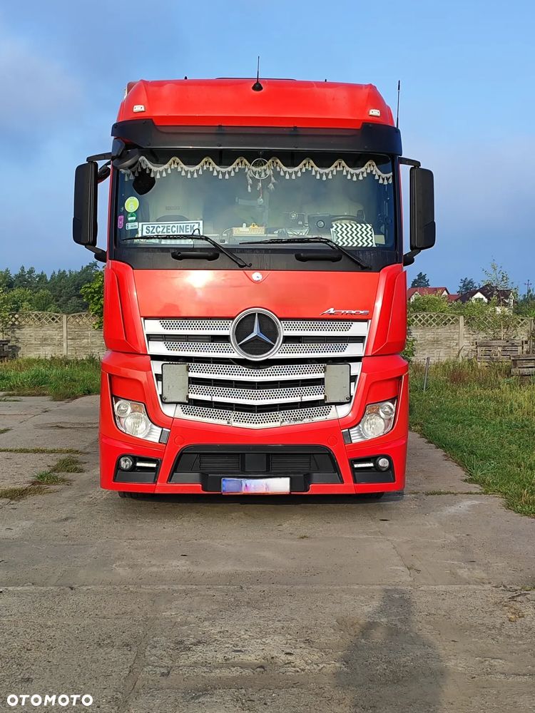 Mercedes-Benz ACTROS - 1