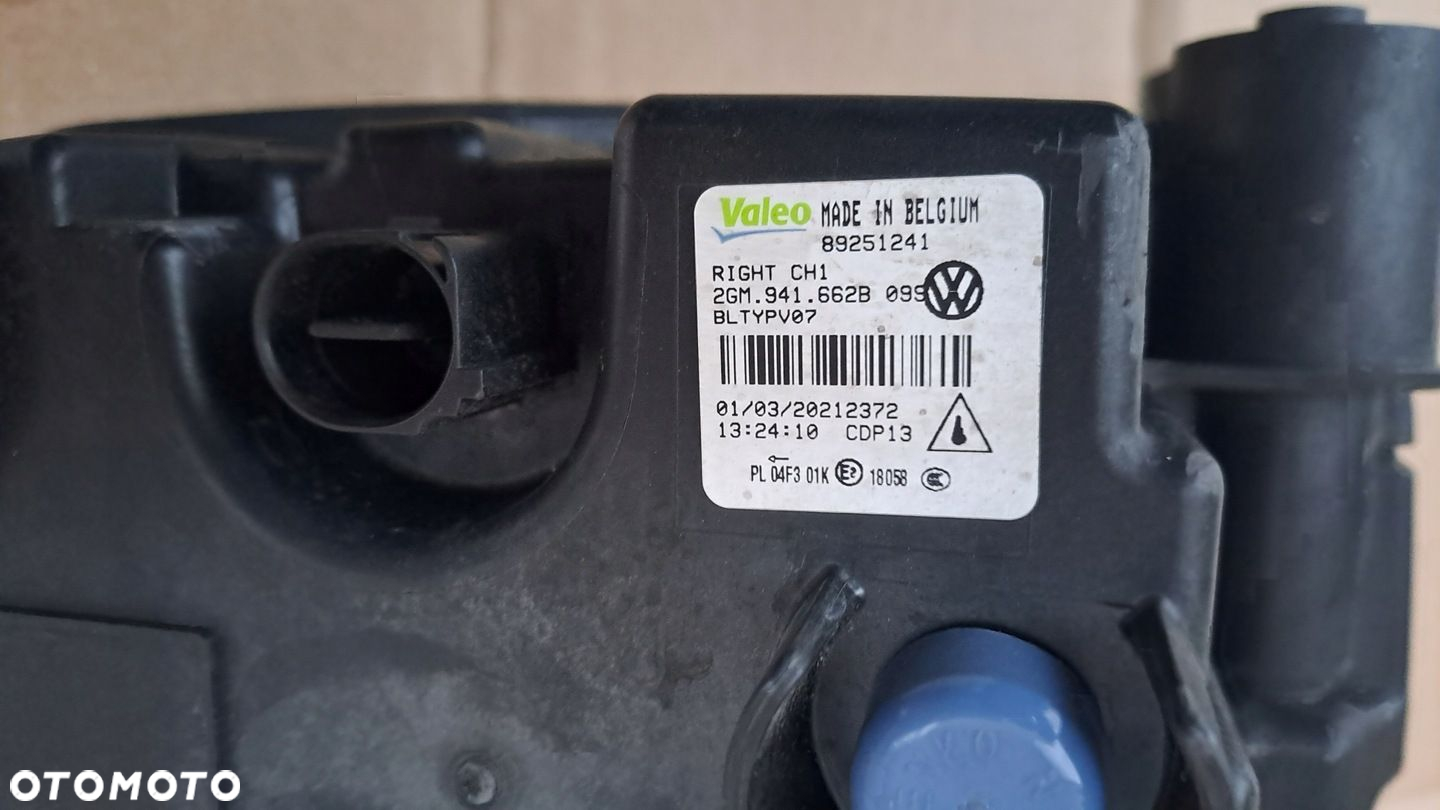 VW T-CROSS PRAWY HALOGEN 2GM941662B UŻYWANY - 6