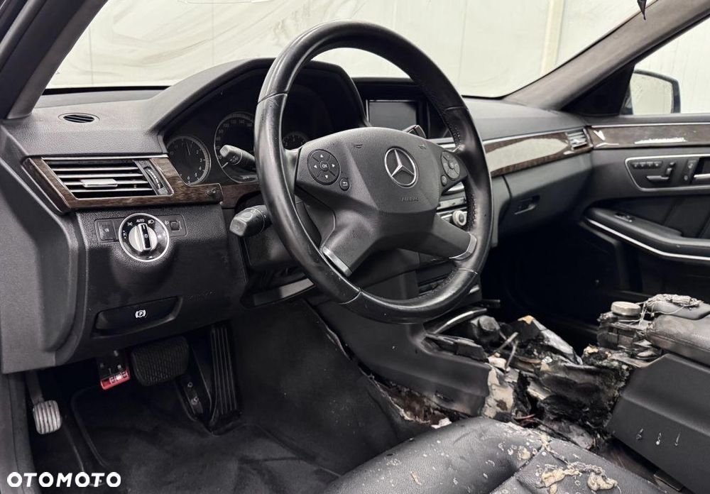 Mercedes-Benz Klasa E 300 CDI BlueEff - 8