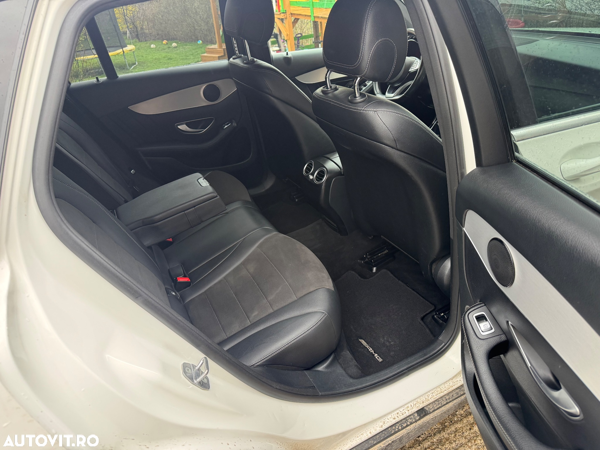 Mercedes-Benz GLC 250 d 4Matic 9G-TRONIC AMG Line - 12
