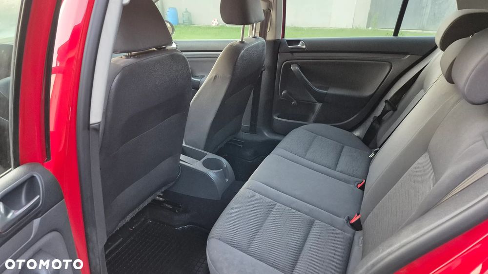 Volkswagen Golf - 10