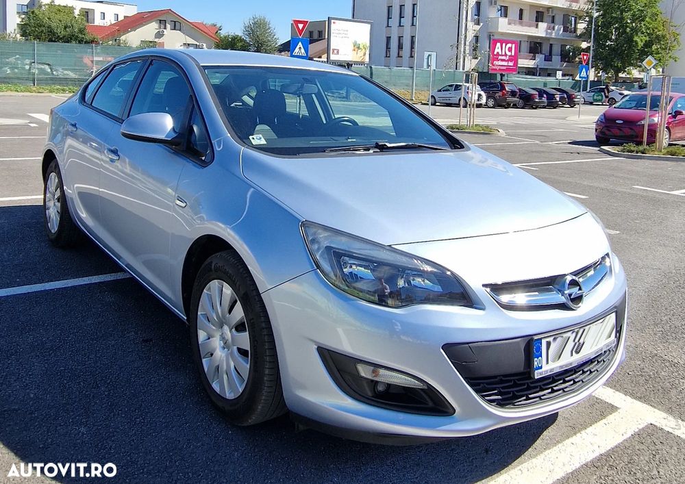 Opel Astra - 2