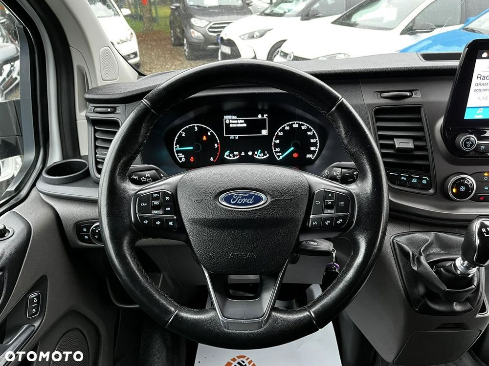 Ford Custom - 13