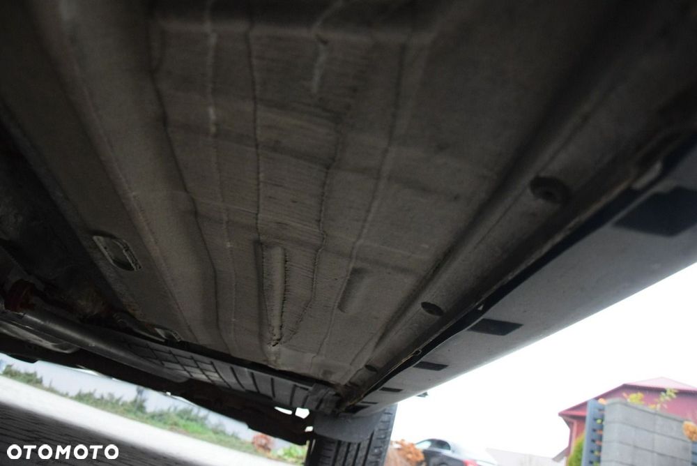 Ford Kuga 2.0 TDCi 2x4 Trend - 17