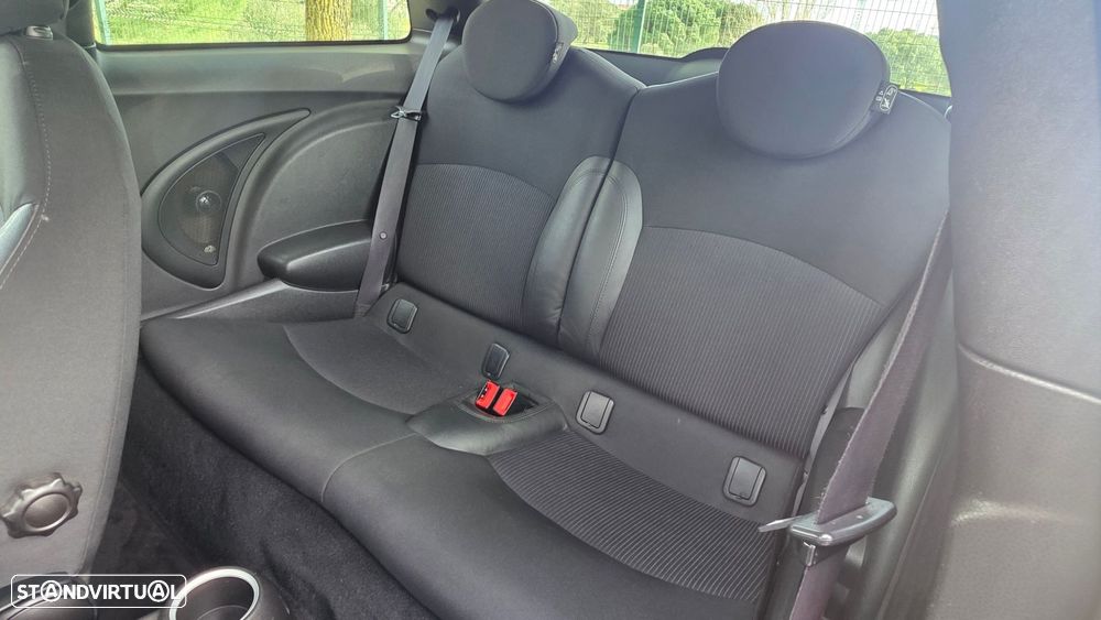 MINI 3 Portas John Cooper Works - 21