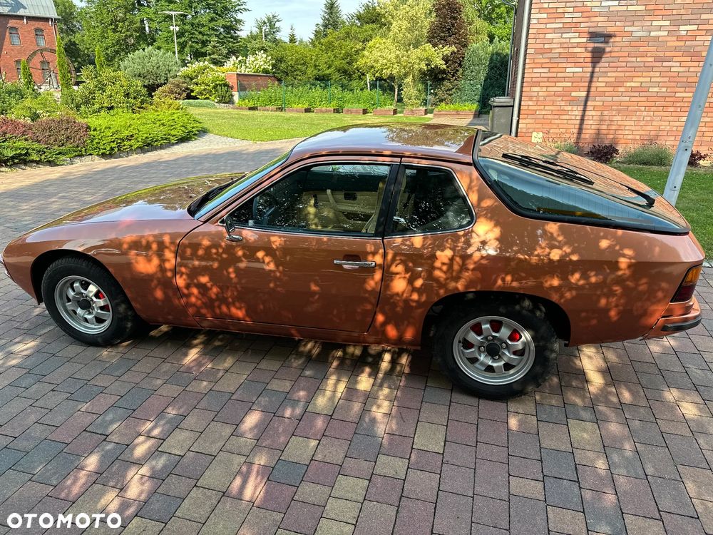 Porsche 924 - 16