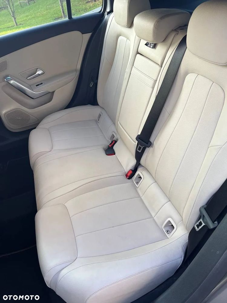 Mercedes-Benz Klasa A 200 7G-DCT - 19