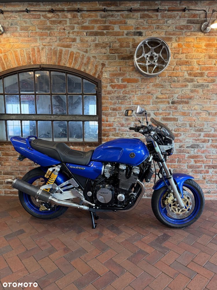Yamaha XJR