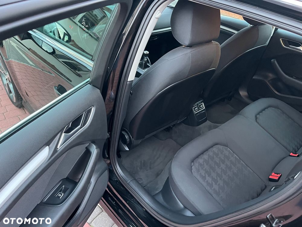 Audi A3 Sportback - 12