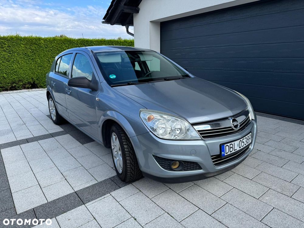Opel Astra 1.6 Essentia - 3
