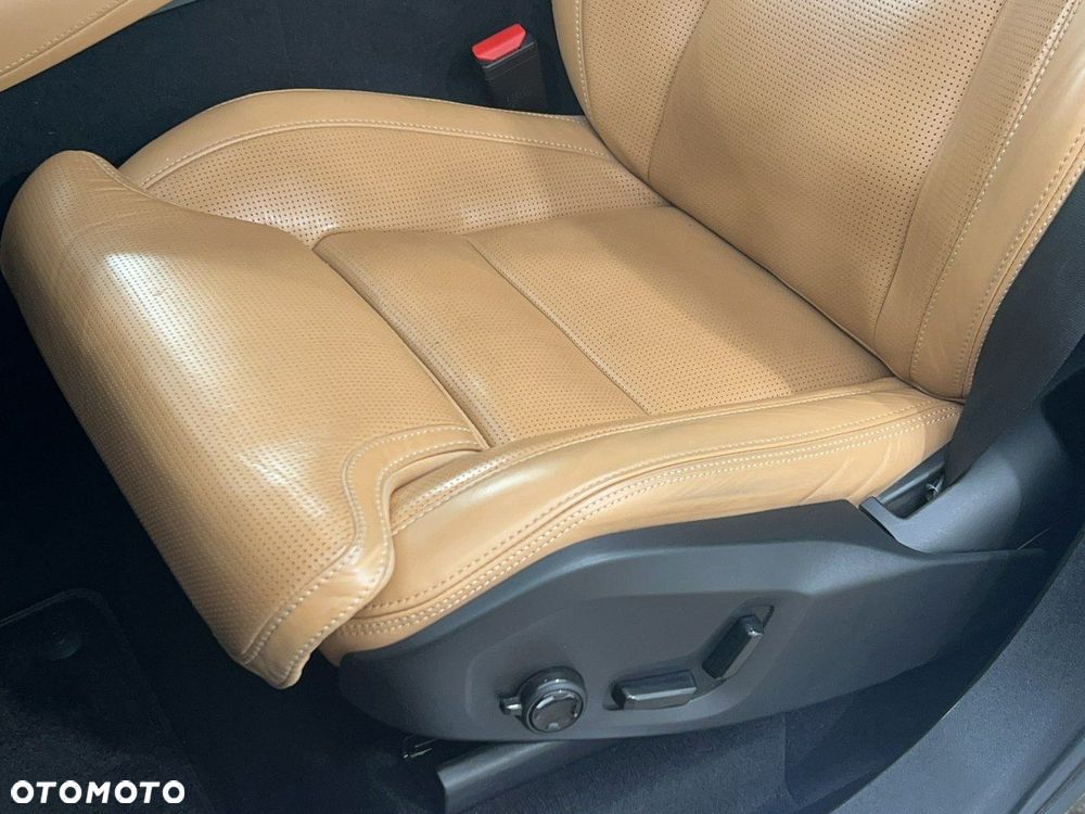 Volvo XC 90 - 18