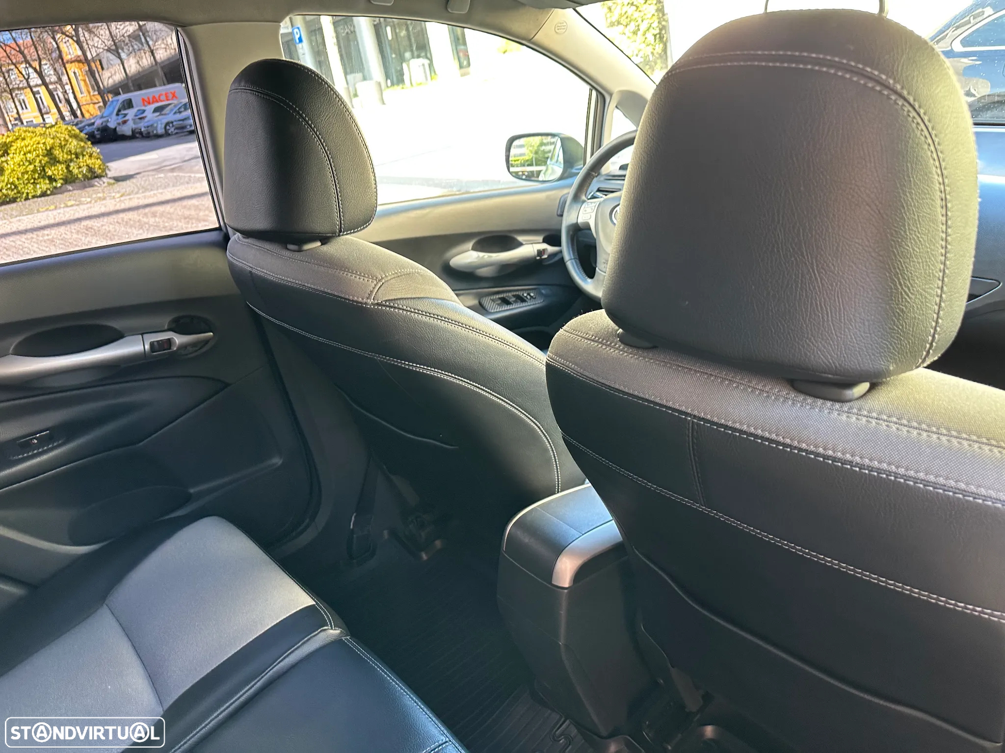 Toyota Auris 1.4 D-4D Gold Edition DPF - 25