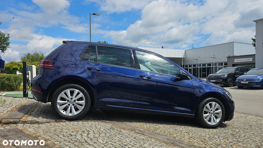 Volkswagen Golf - 32