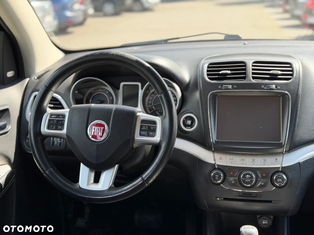 Fiat Freemont 2.0 Multijet Black Code AWD - 11