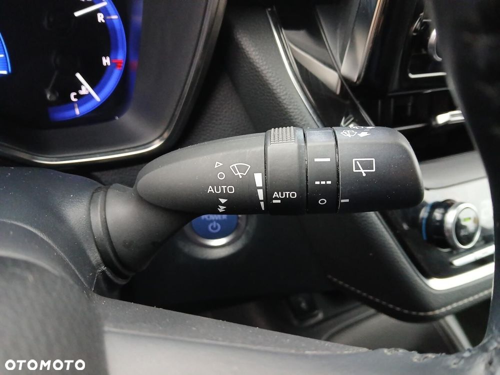 Toyota Corolla 1.8 Hybrid Comfort - 24