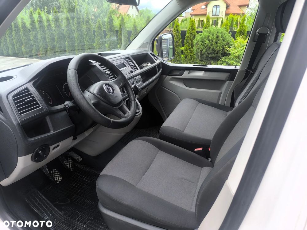 Volkswagen Transporter - 8