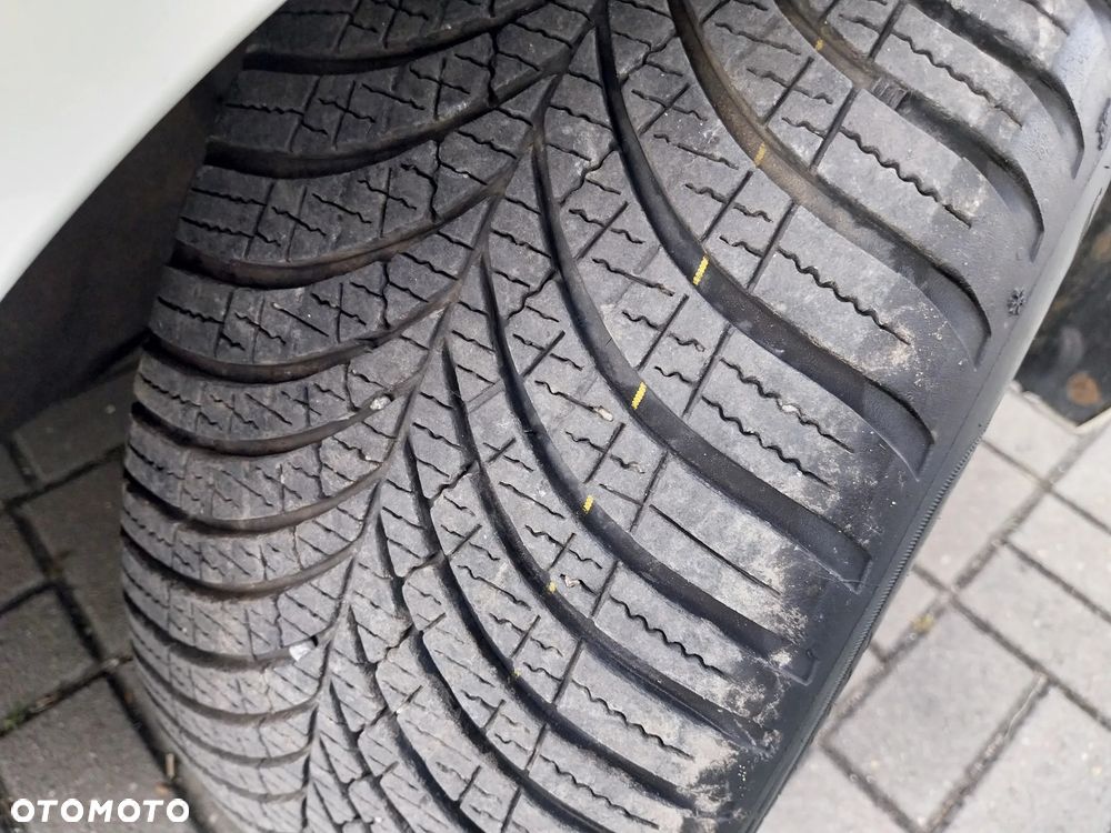 BMW Seria 3 318d Sport Line - 11