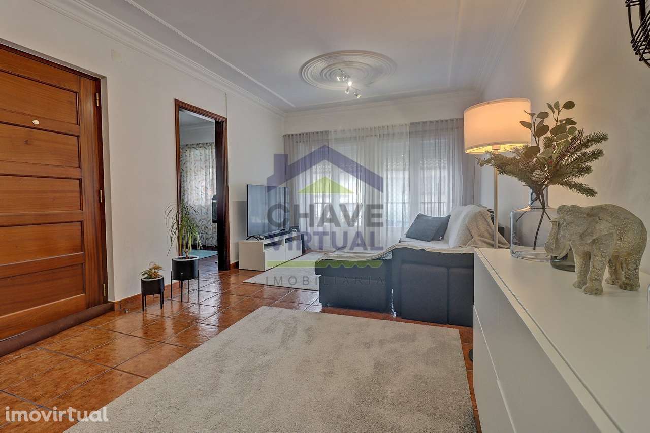 Apartamento T2+1 com Garagem e Arrecadação - Reguengo Grande - Lour... - Grande imagem: 2/38