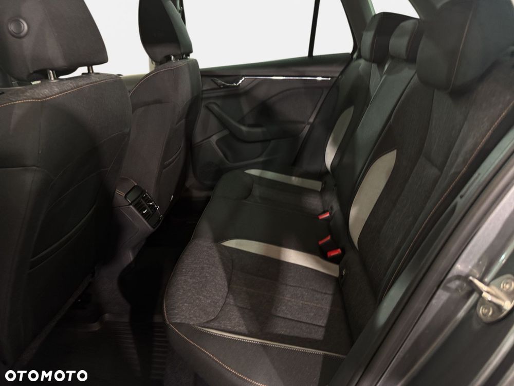 Skoda Kamiq 1.0 TSI Style DSG - 27