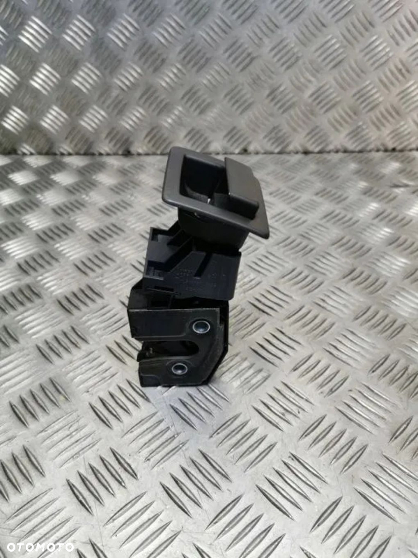 VW TOUAREG 7L 03-09R KLAMKA FOTELA OPARCIA ZAMEK PRAWA 7L6885682