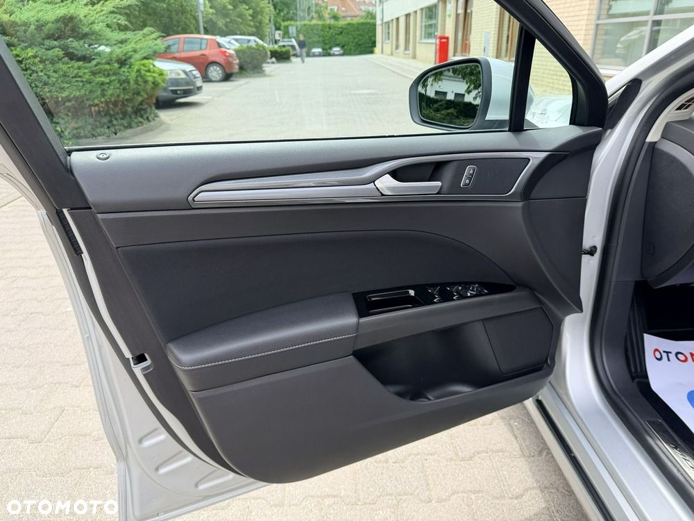 Ford Mondeo - 18