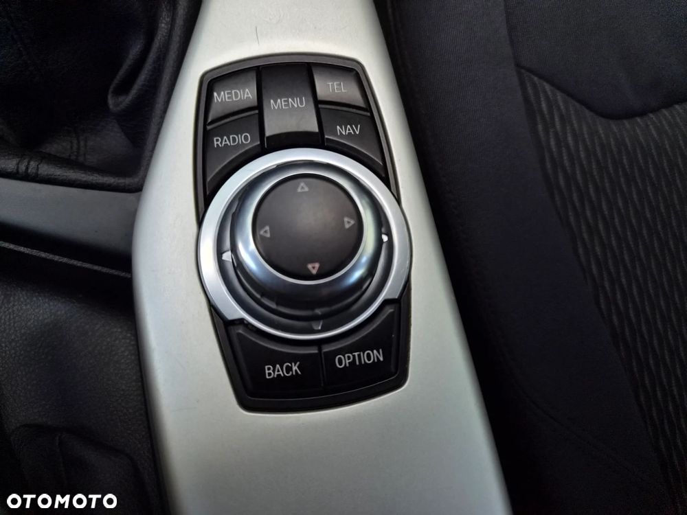 BMW Seria 1 116i Sport Line - 21