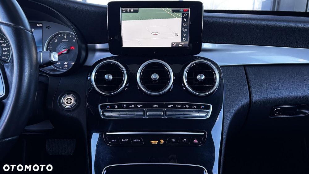 Mercedes-Benz Klasa C 220 d 9G-TRONIC - 17