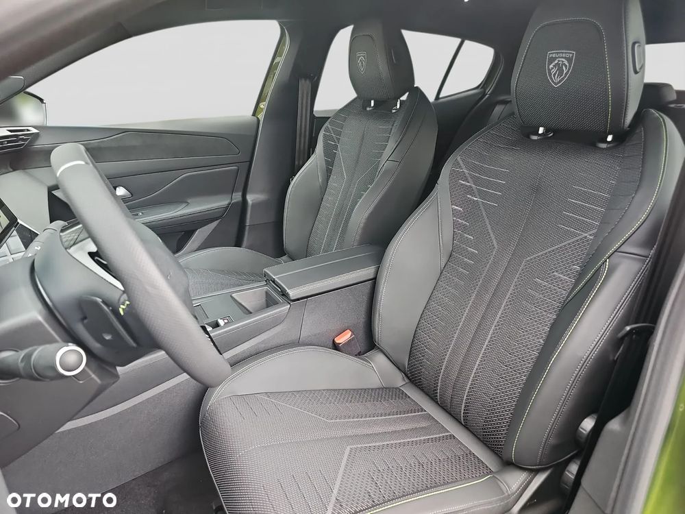Peugeot 408 1.2 PureTech mHEV GT Exclusive S&S e-DCS6 - 11