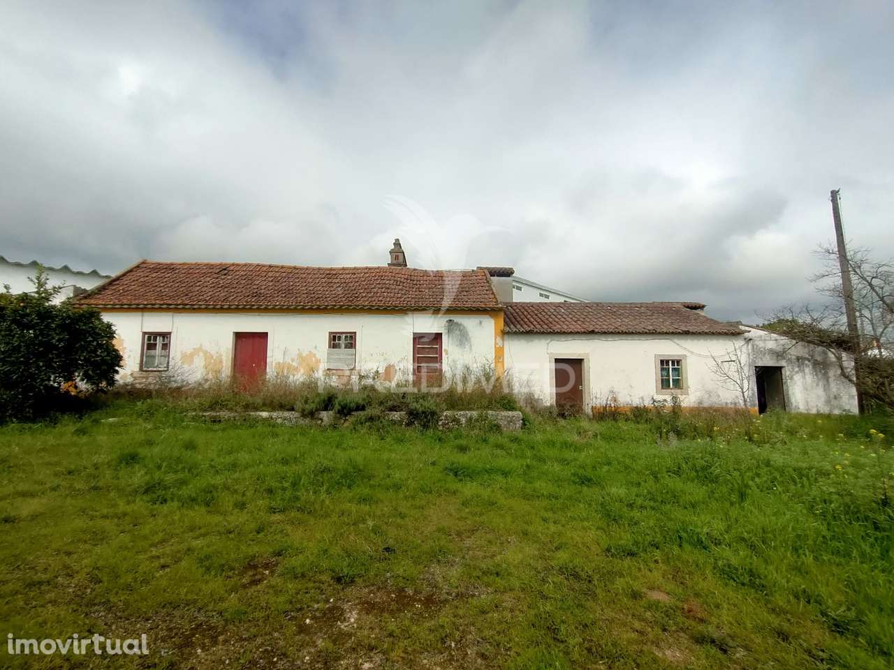 Moradia T2 para Recuperar com Barracão - S. Vicente do Paúl, Santarém - Grande imagem: 3/22