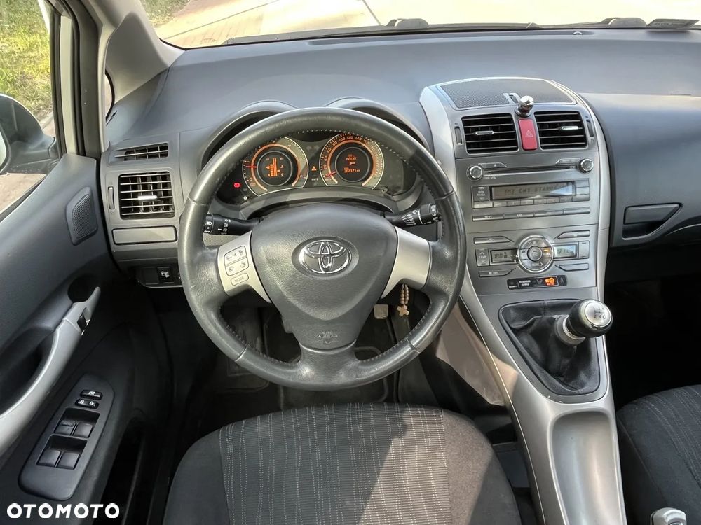 Toyota Auris 1.4 D-4D - 22