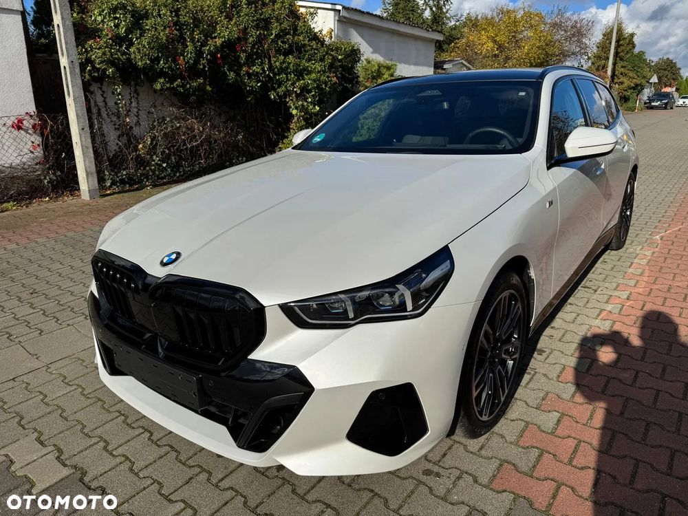 BMW Seria 5 520d xDrive Touring - 1