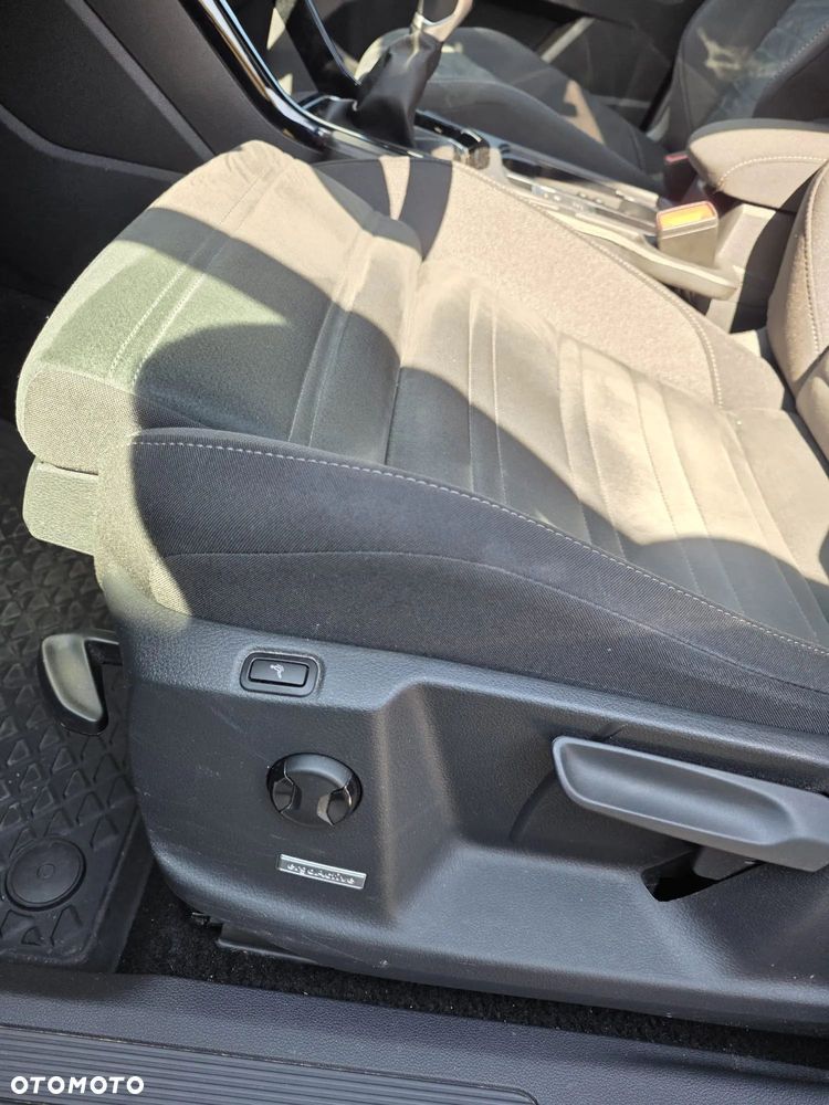 Volkswagen Touran 1.5 TSI EVO Highline - 5