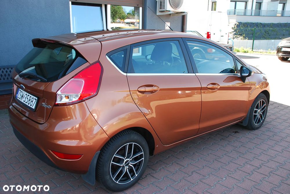 Ford Fiesta 1.6 TDCi DPF Titanium - 6