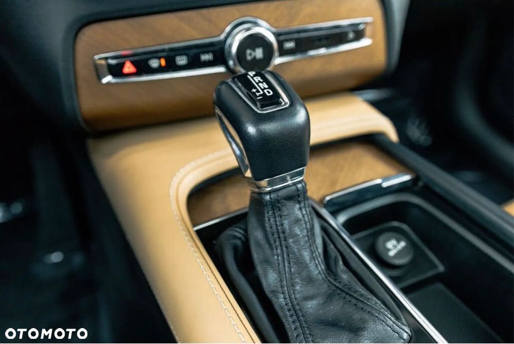 Volvo XC 90 T6 AWD Geartronic Inscription - 9