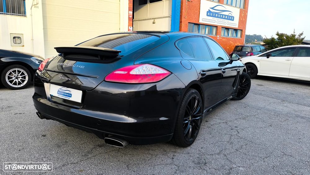 Porsche Panamera 4 Platinum Edition PDK - 4