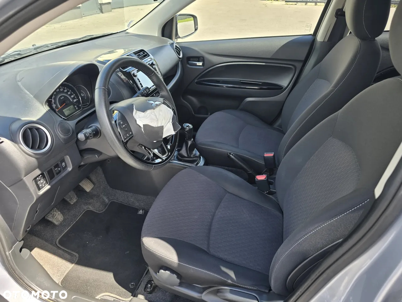 Mitsubishi Space Star 1.2 AS&G Instyle - 10