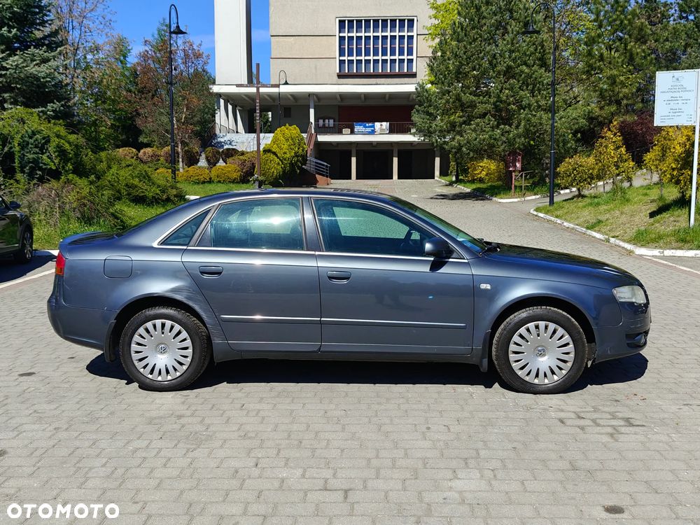 Audi A4 Limousine 2.0 TDI DPF - 4
