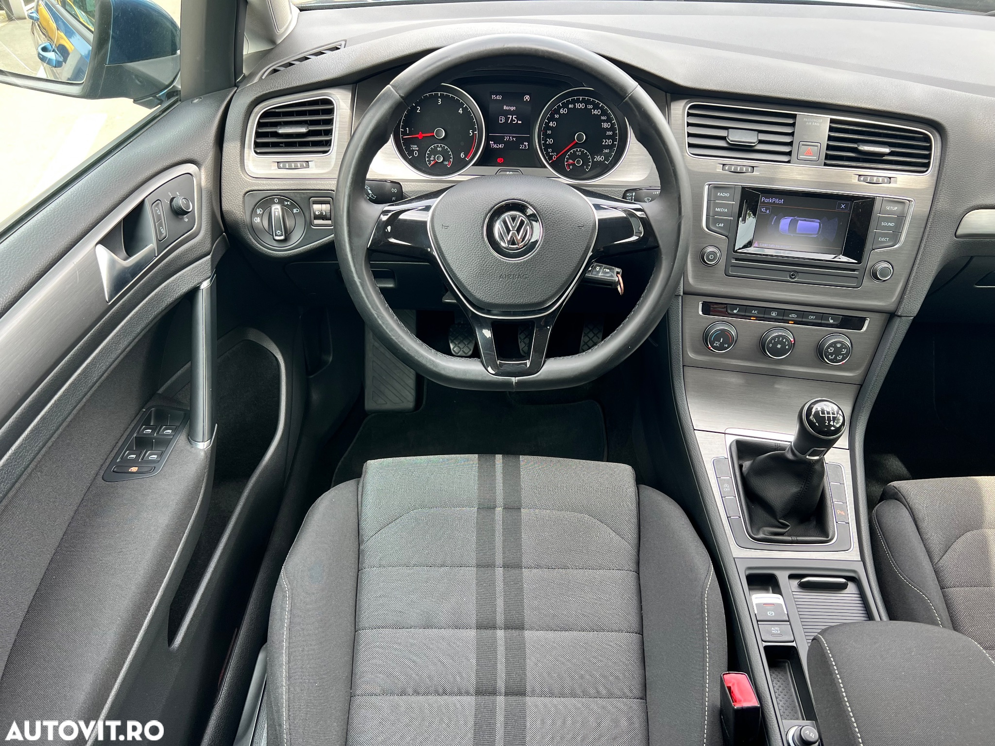 Volkswagen Golf 1.6 TDI BMT Comfortline - 5